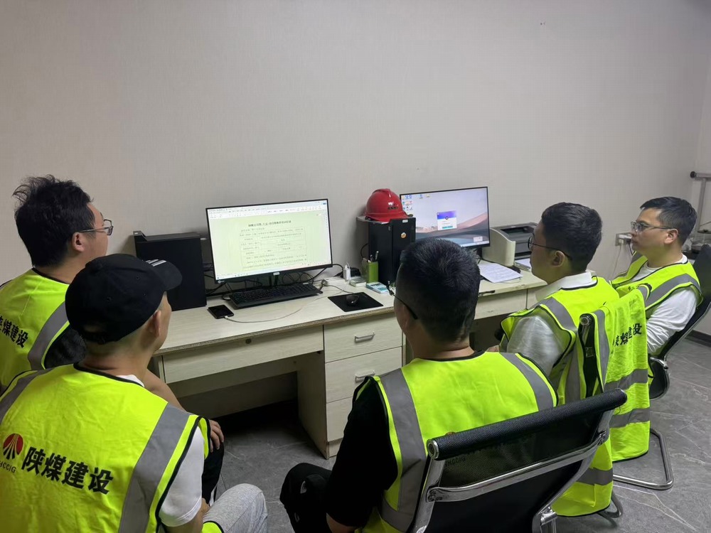 陜煤建設(shè)銅煤公司基層項(xiàng)目部:多舉措扎實(shí)推進(jìn)“安全生產(chǎn)月”活動(dòng)見(jiàn)實(shí)效